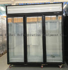 La bevanda verticale dell'esposizione di tre porte ha refrigerato il congelatore di vetro commerciale della porta della vetrina per il supermercato