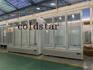 Il fan che raffredda un congelatore verticale di vetro di 3 porte, supermercato automatico disgela la vetrina dell'esposizione del frigorifero